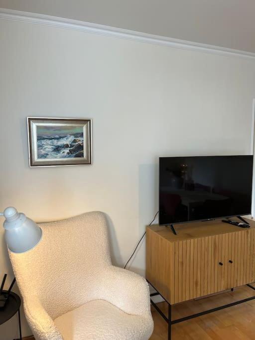 Charming 3 Bedroom Apartment Akureyri Exterior photo